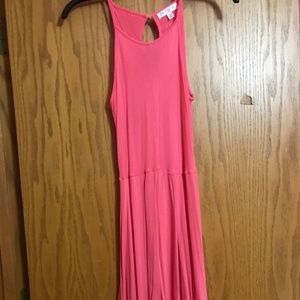 pink flowy dress